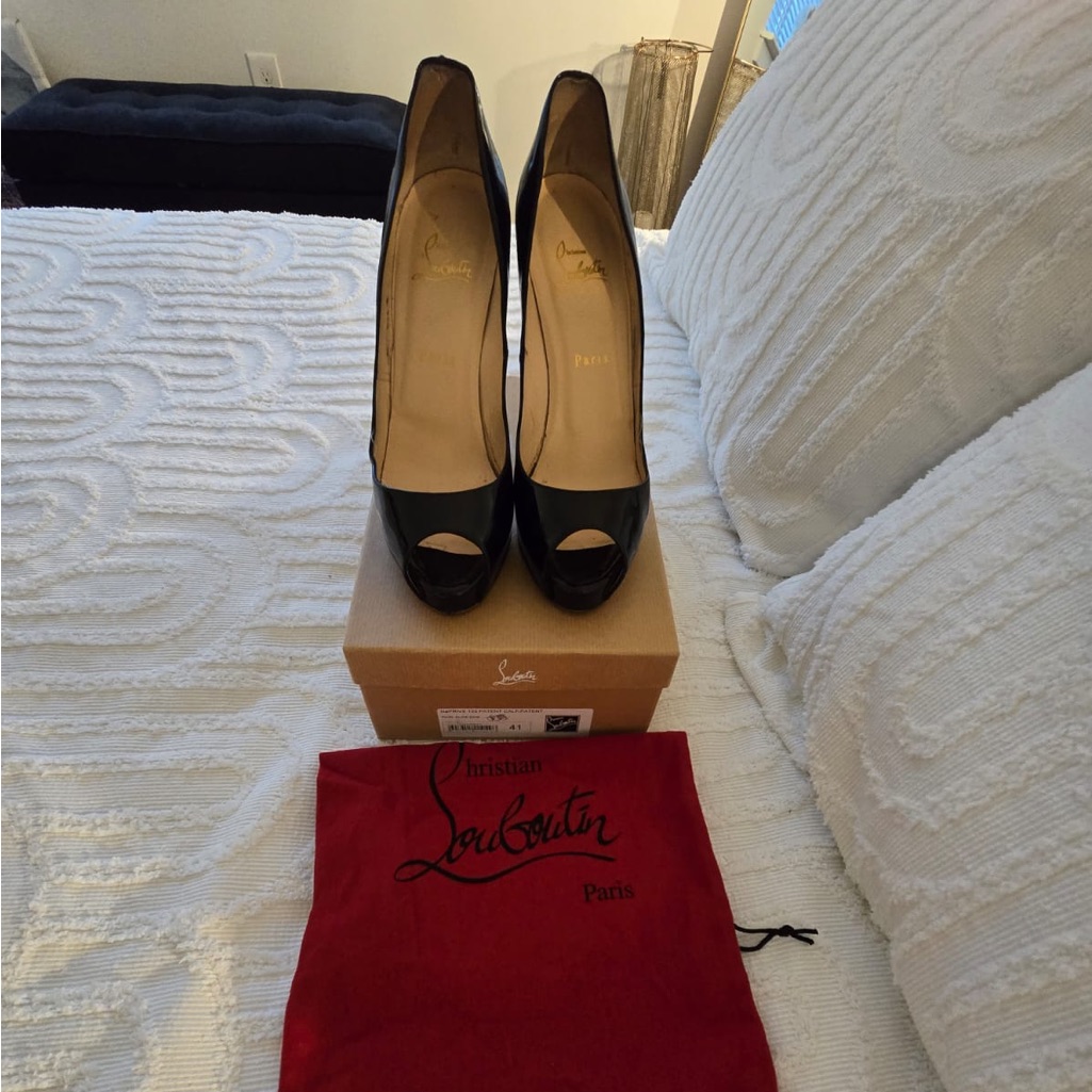 Authentic Christian Louboutin Black Patent Leather No Prive Peap Toe 120 Mm